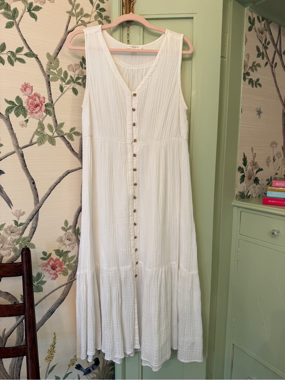 beachlunchlounge White Button-Front Sleeveless Maxi Dress